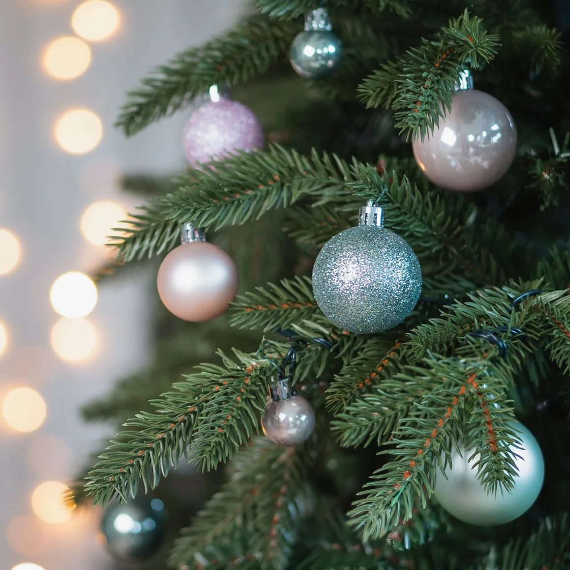 36 Kleine Weihnachtskugeln Romantic Mix, Aus Kunststoff