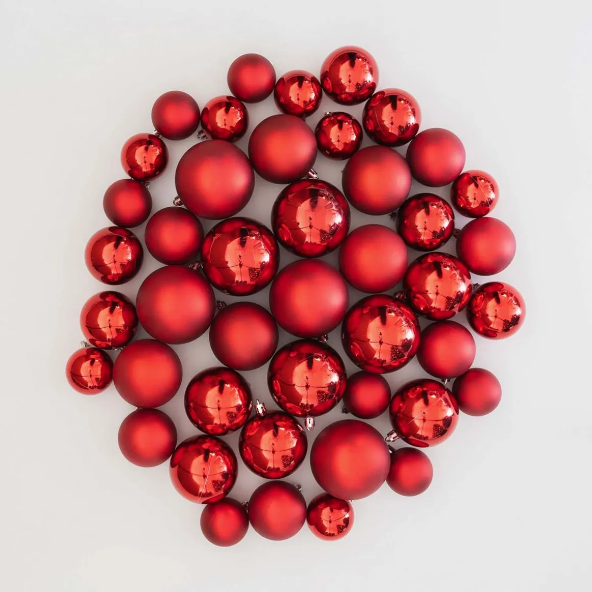 44 Weihnachtskugeln, Rot, Kunststoff, 5-8 Cm