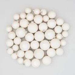 Elegante Wollweiße Weihnachtskugeln Im Set 44 Stück In Praktischer Box