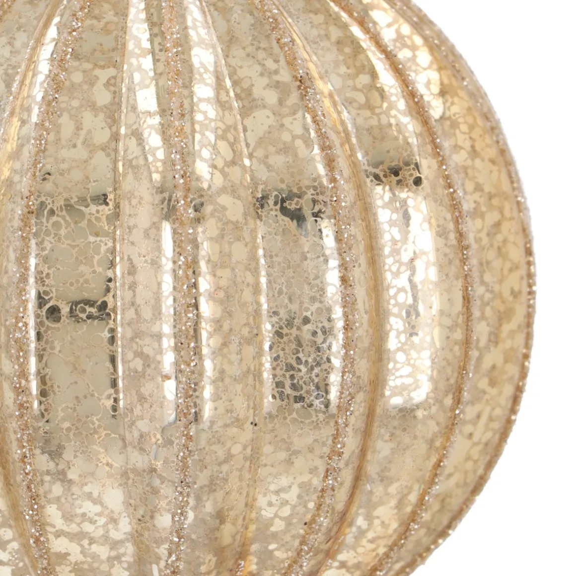 Goldene Craquelé-Weihnachtskugel Mit Glitzer