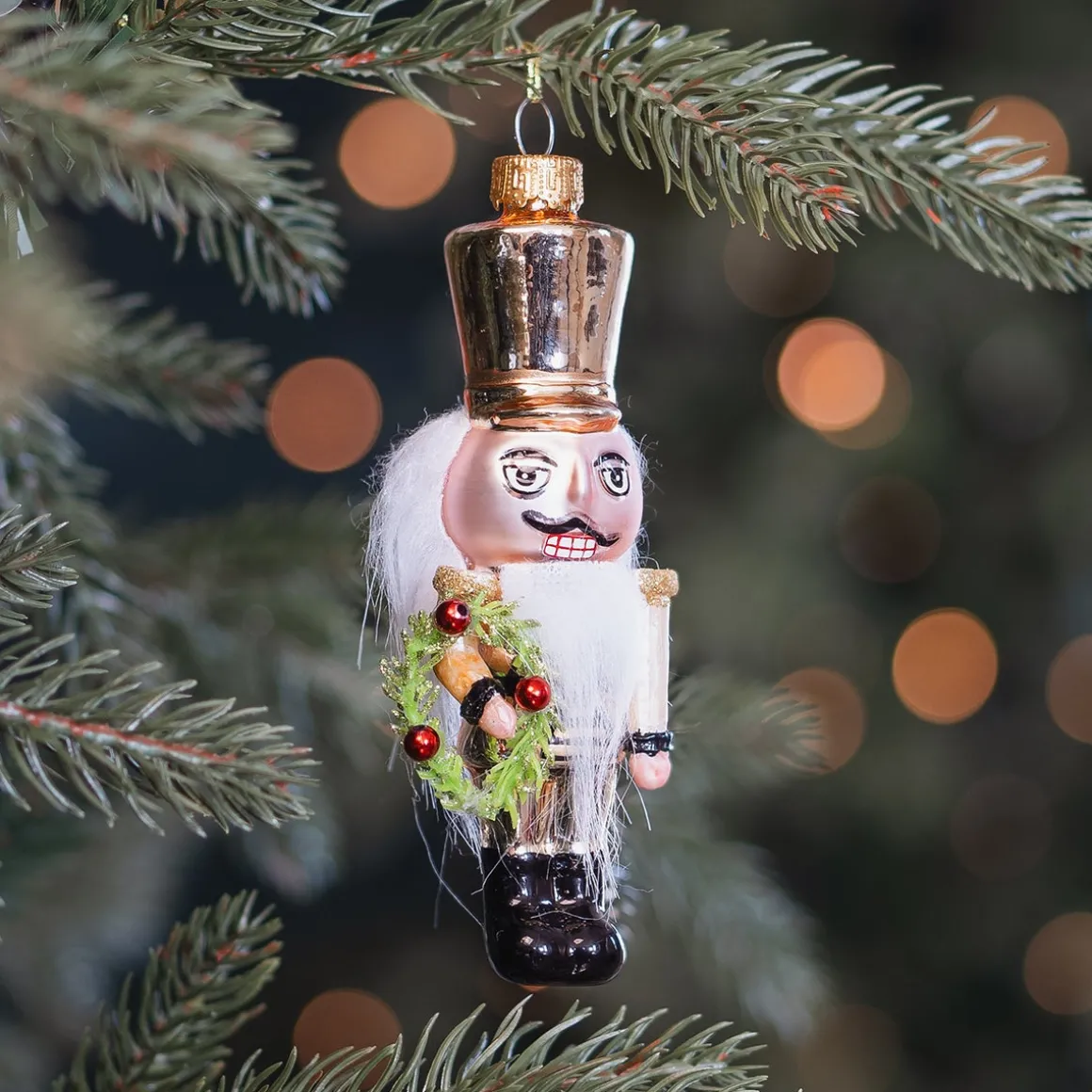 Handgemachter Nussknacker-Anhänger Aus Glas Für Ein Klassisches Weihnachten