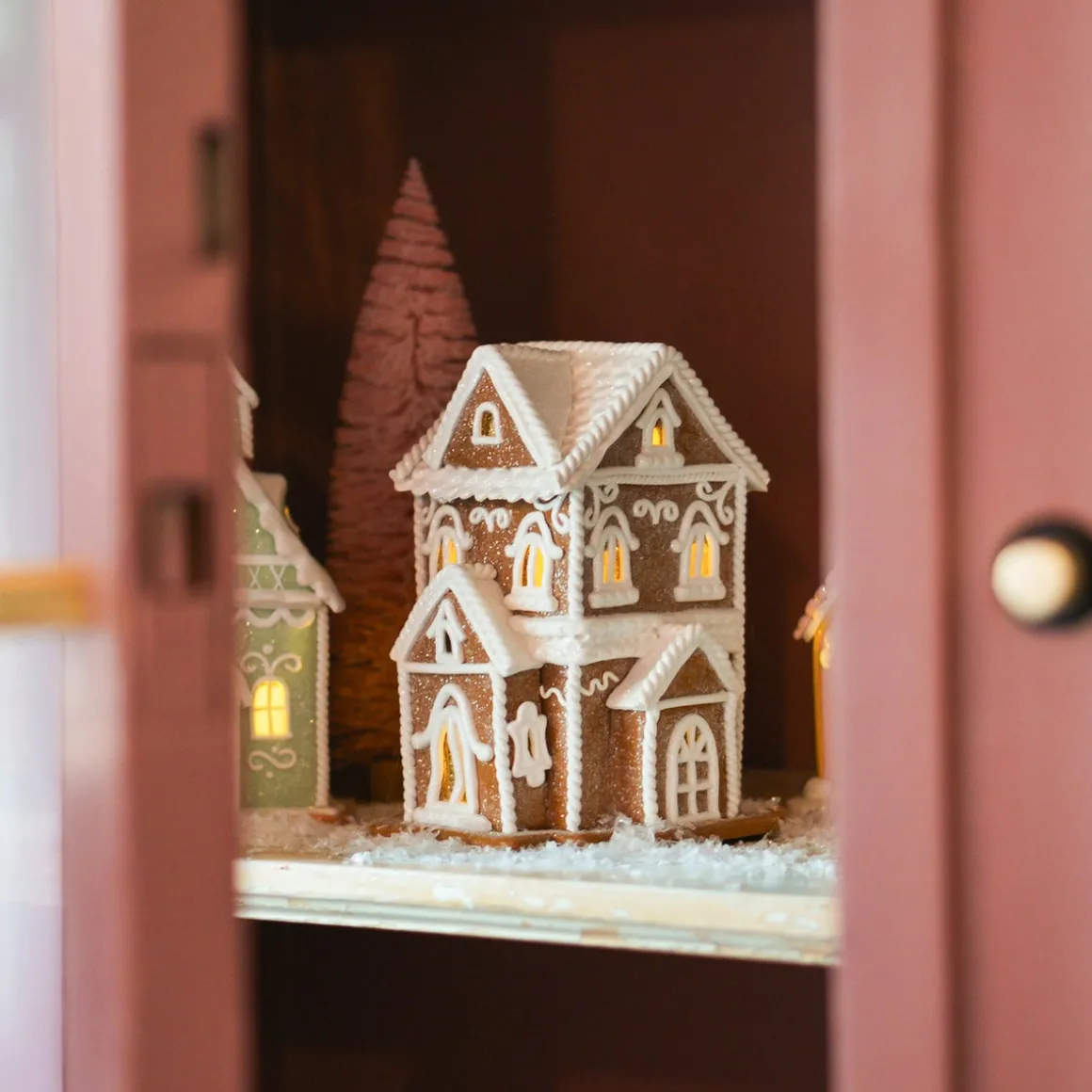 LED Lebkuchenhaus, Braun-weiß, Modelliermasse, 19 Cm