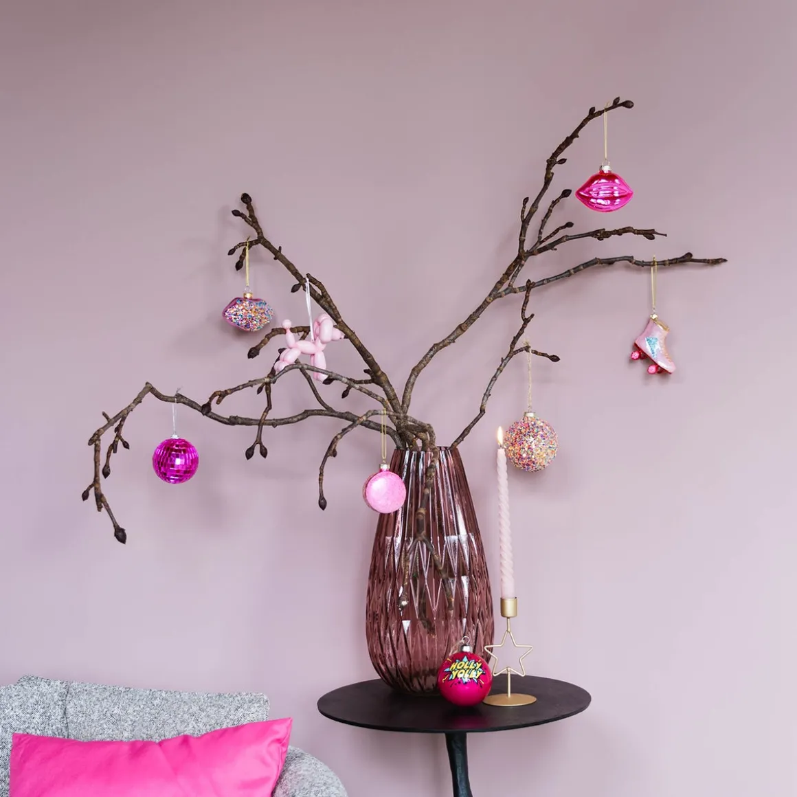 Rosa Retro-Rollschuhe Als Weihnachtsschmuck