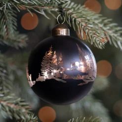 Schwarze Weihnachtskugel Mit Winterlandschaft