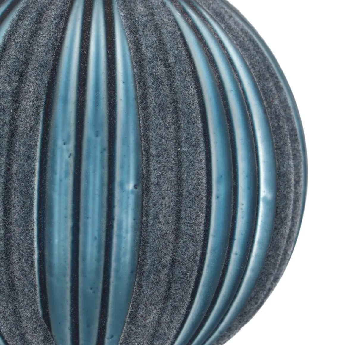 Stilvolle Blaue Weihnachtskugel Mit Filzstreifen