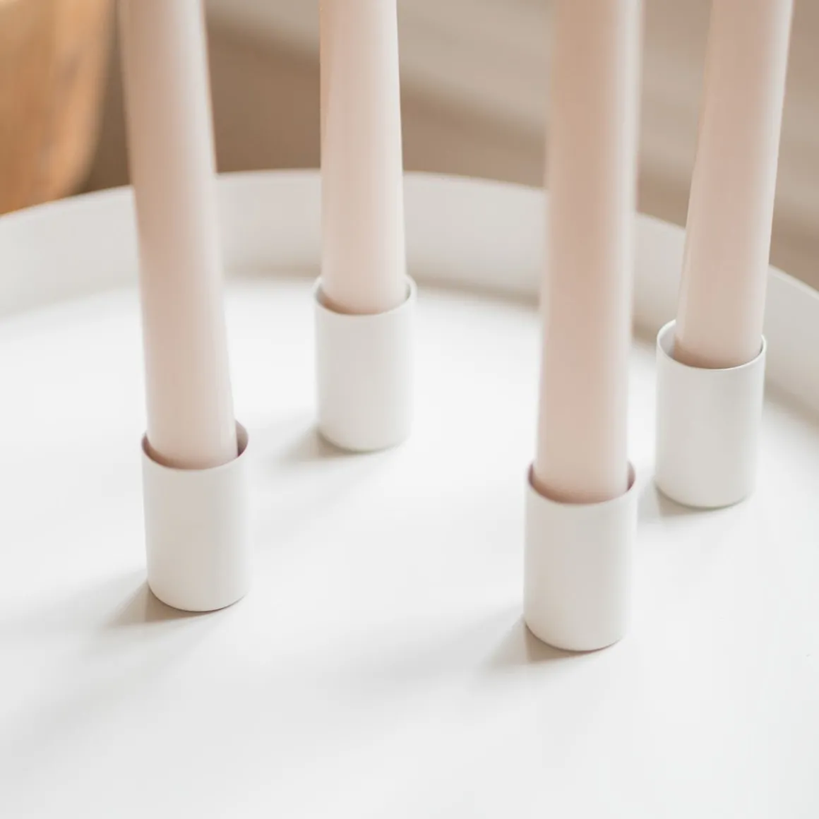 Taupe Tablett Mit Magnetischen Kerzenhaltern