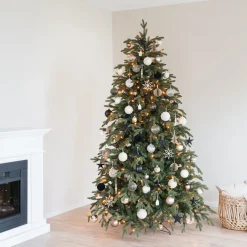 Weihnachtsbaumpaket 'Morning Mist': Natürliche Materialien Und Minimalistisches Design