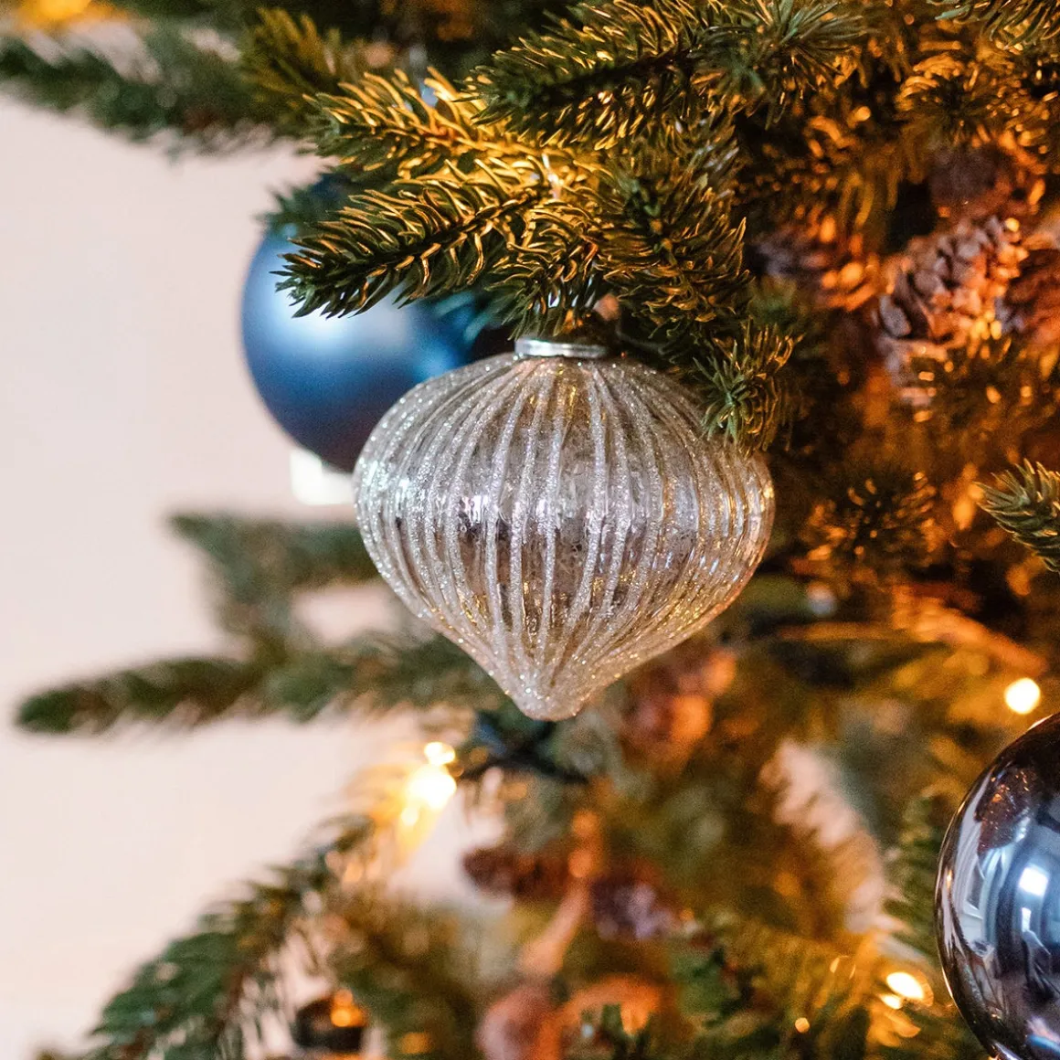 Weihnachtskugel Lampion In Zwiebelform, Altsilber, Glas, 8 Cm