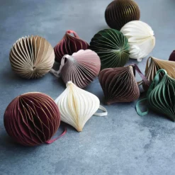 Weihnachtskugel Papier, Cottage Green, 8 Cm