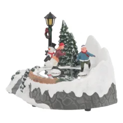 Weihnachtsszene Eislaufen, LED-Beleuchtung & Musik, 18 Cm