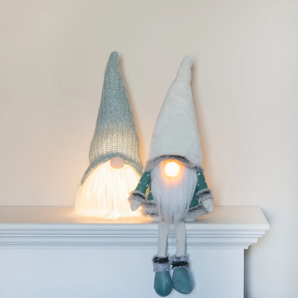 Weihnachtswichtel Mit LED-Nase, Grau, Stoff, 42 Cm